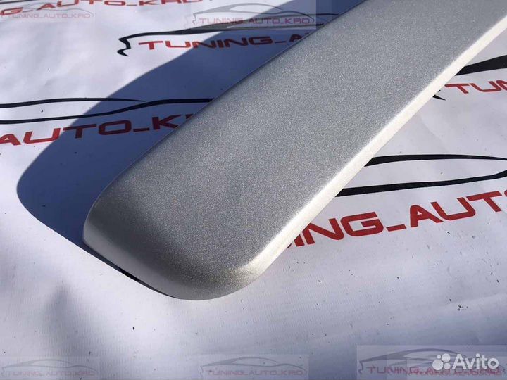 Спойлер на заднее стекло Toyota Camry 40 J8016