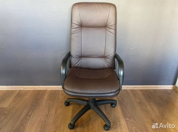 Офисное кресло от производителя