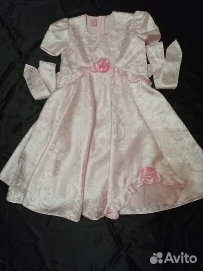 Нарядное платье для девочки 122р