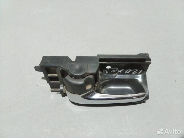 Ручка двери внутренняя правая Toyota Corolla 120