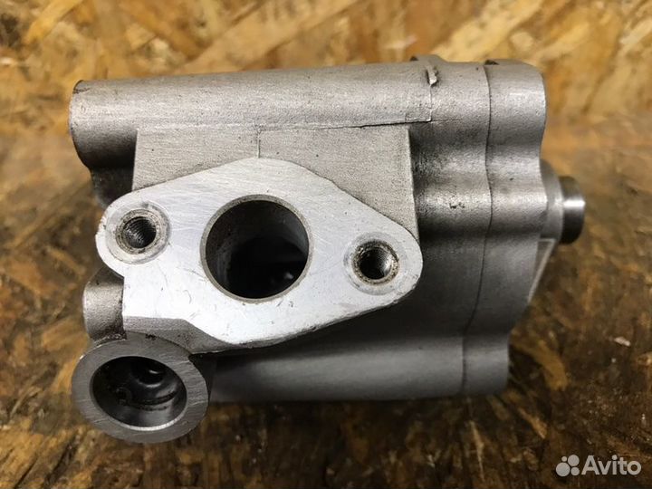 Масляный насос Ford Focus 2 седан 1.8 2006