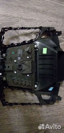 Штатное головное устройство на Ford focus 3