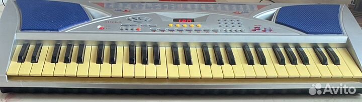 54-клавишный электронный синтезатор Supra
