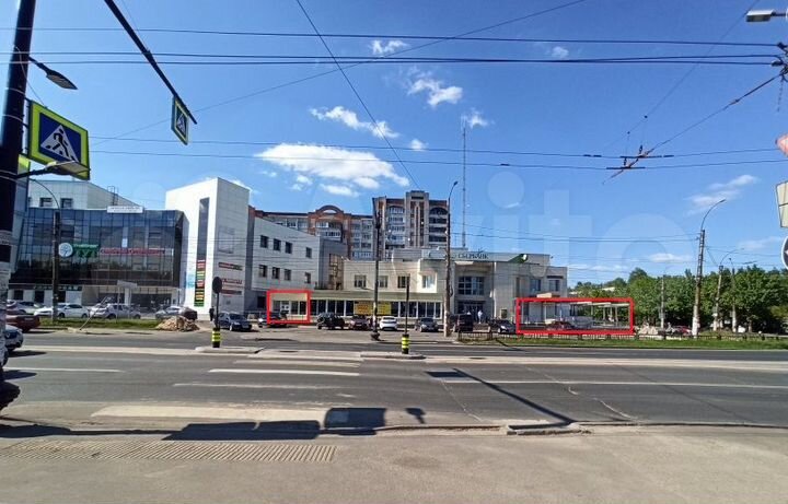 Торговые помещения 12 и 90 кв.м