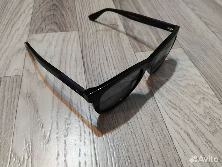 Солнцезащитные очки tommy hilfiger