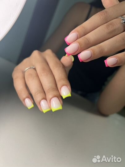 Маникюр педикюр