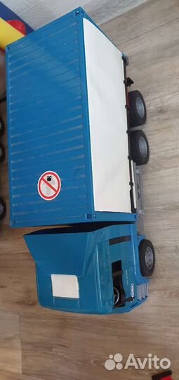 Игрушки Bruder грузовики