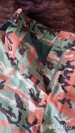Бриджи военные не носились,50 размер