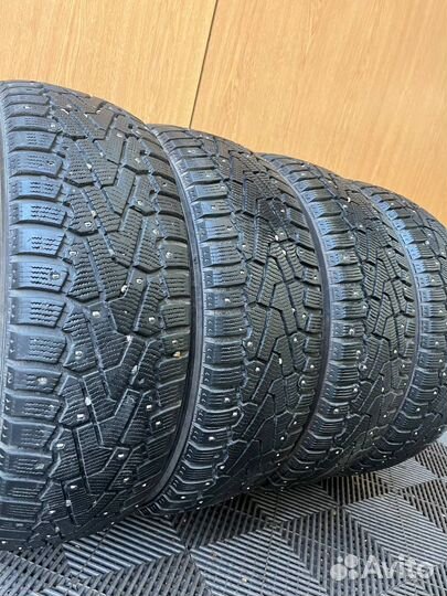 Pirelli Ice Zero 215/70 R16 104T