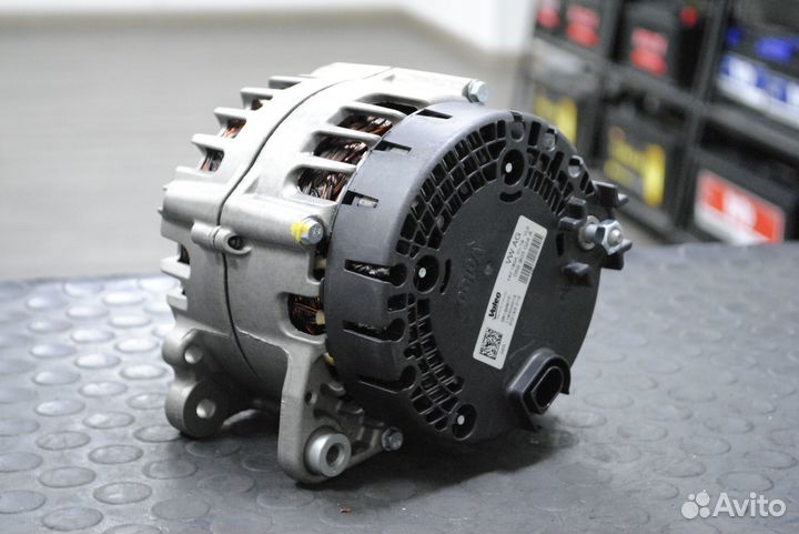 Генератор Audi A6, A7, A4, A5, Q7 3.0 TDI 180А
