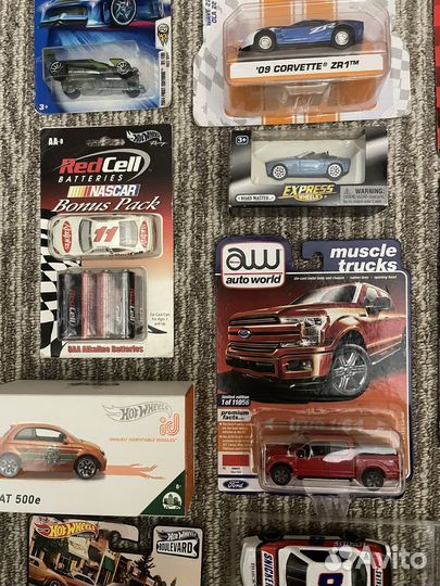 Hot Wheels Jada Johnny Lightning Revell Autoworld