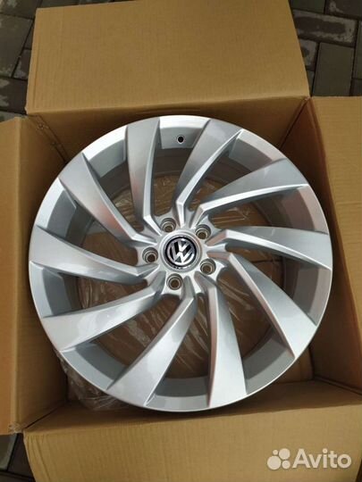 R18/5/112 Диски VW Passat, Tiguan Rosario Style