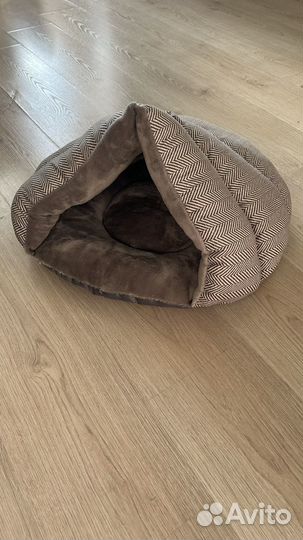 Лежанка новая для кошек