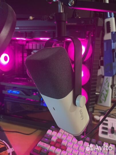 Микрофон fifine am8 с пантографом белый