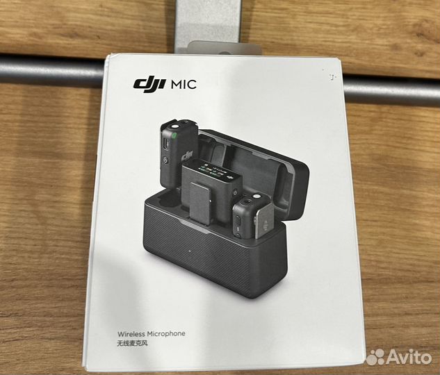 Микрофон DJI Mic 100 2 TX + 1 RX + Charging Case