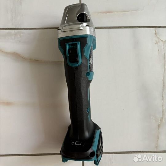 Аккумуляторная ушм Makita DGA504Z