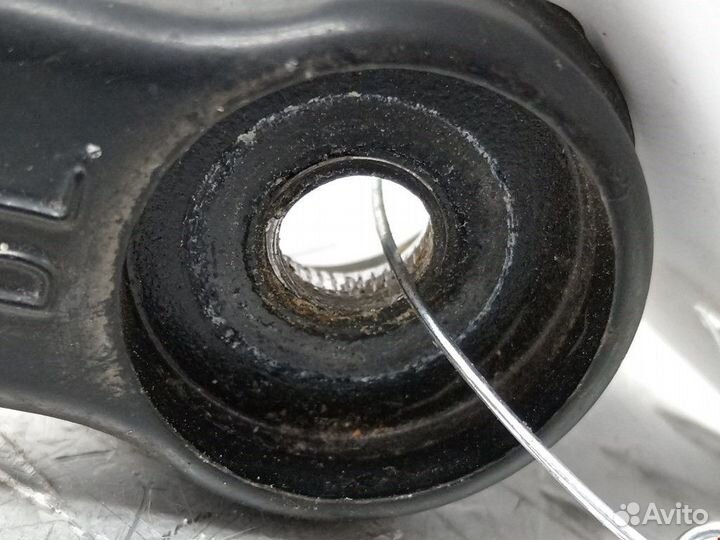 Щеткодержатель (поводок стеклоочистителя, дворник)