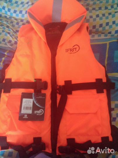 Спасательный жилет