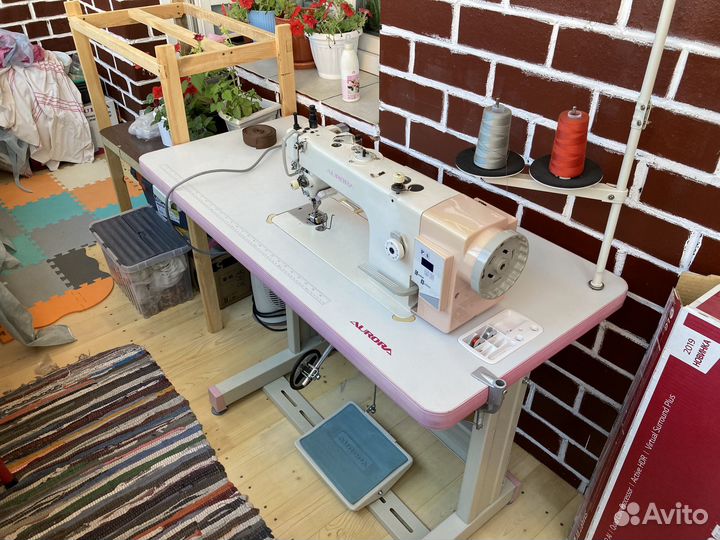 Прямострочная швейная машина Aurora