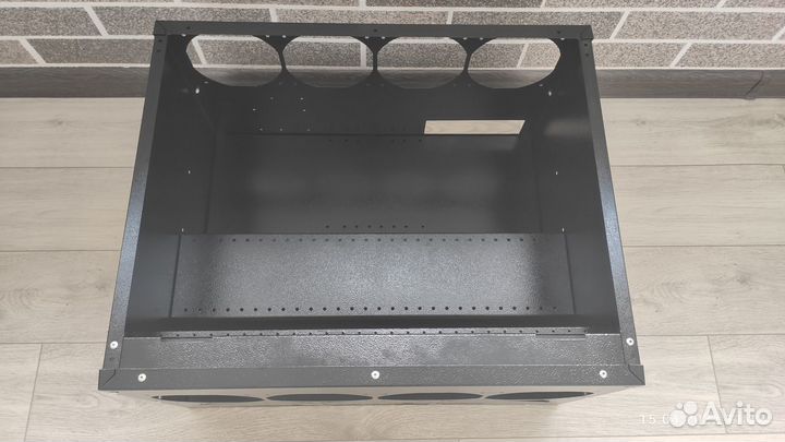 Закрытый корпус для майнинг фермы