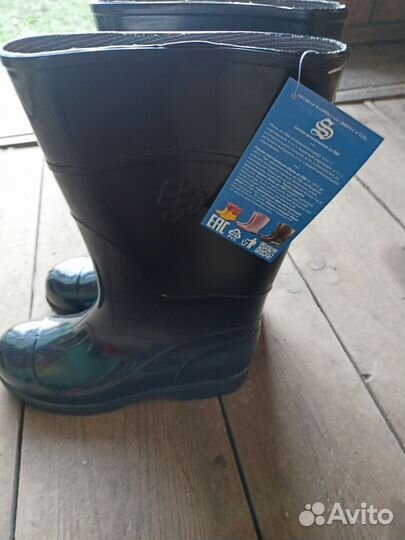 Резиновые сапоги