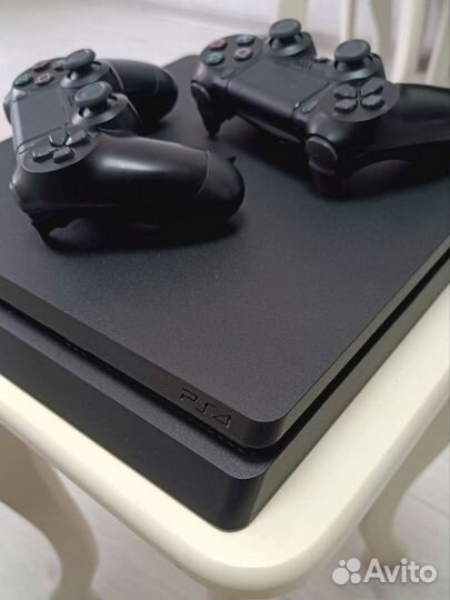 Sony playstation 4 slim