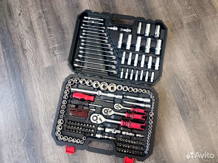 Набор инструментов ForceKraft 216 предметов