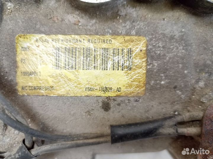 Компрессор кондиционера Ford Fiesta 4