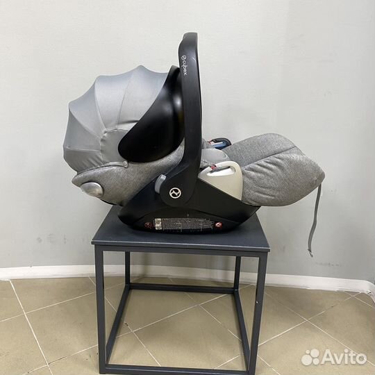 Cybex Cloud с базой Isofix