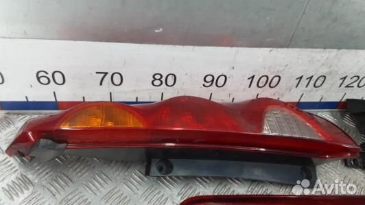 Фонарь задний правый nissan note E11 (KDN02MY01)