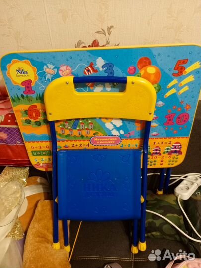 Продам детский стул и столик