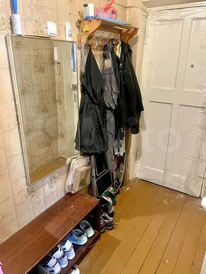 2-к. квартира, 42 м², 3/3 эт.