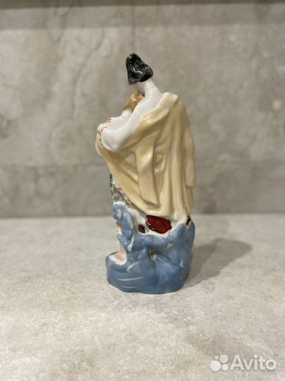 Фарфоровые статуэтка майская ночь