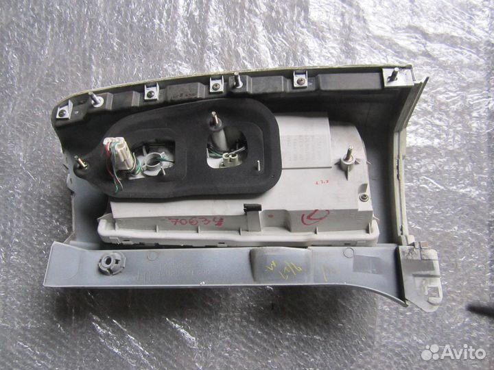 Стоп левый Nissan Elgrand E51