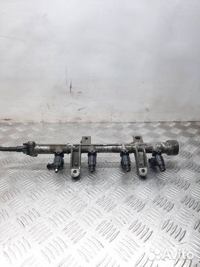 Топливная рампа Hyundai Getz хэтчбэк 1.4 G4EA 2005