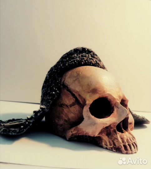 Череп декоративный к Хеллоуину