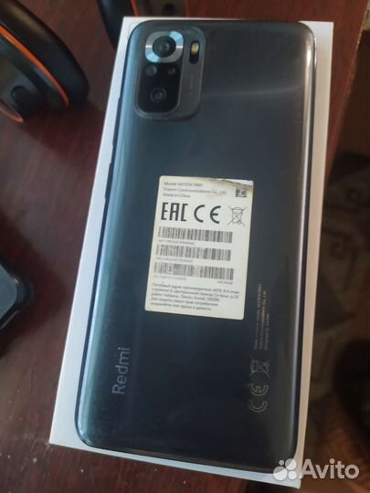 Продам телефон