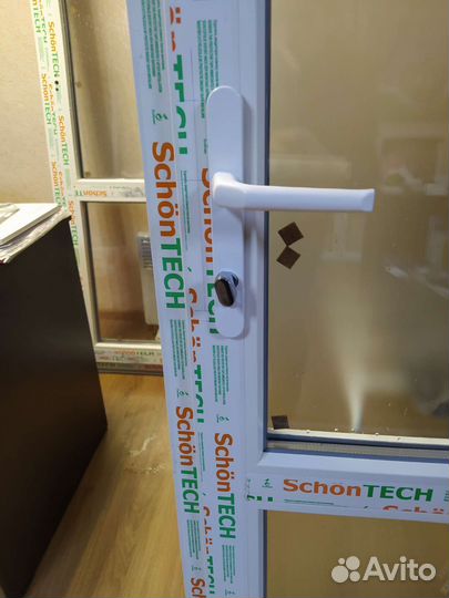 Дверь металлопластиковая