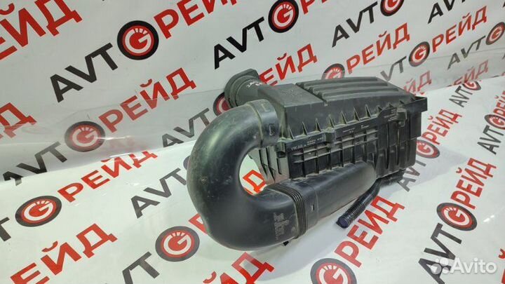 Корпус воздушного фильтра Volkswagen Tiguan 5N2