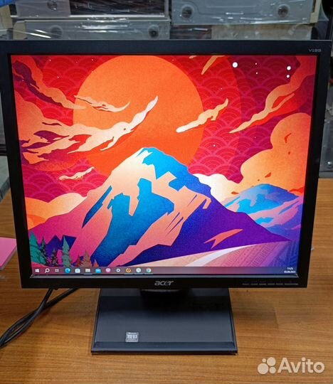 Монитор 19 дюймов