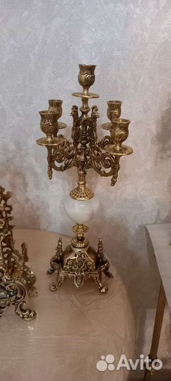 Часы с канделябрами