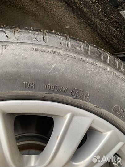 Bridgestone Potenza S001 255/50 R19 и 285/45 R19 111Y