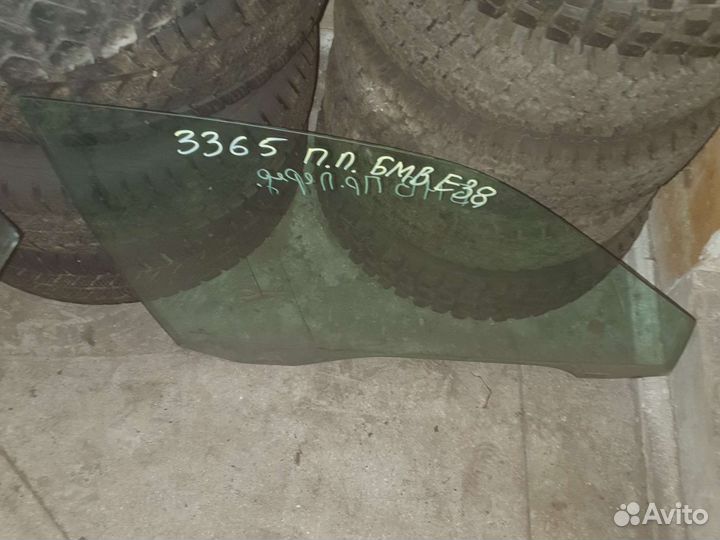 Стекло передней Двери бмв Е38