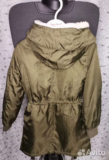 Парка для девочки 134 размера. Цвет хаки