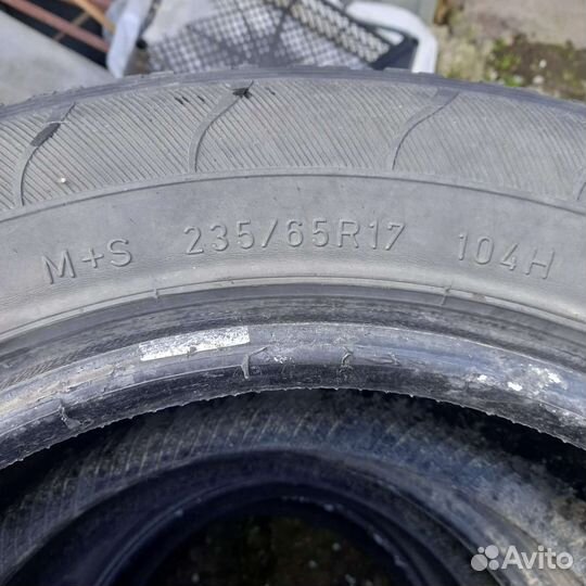 Goodyear Aquatred 235/65 R17 19B
