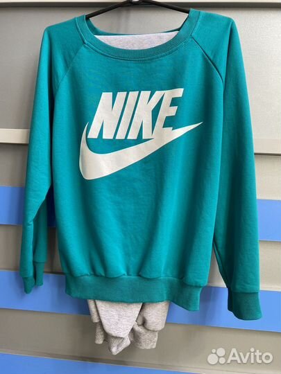 Спортивный костюм новый 46