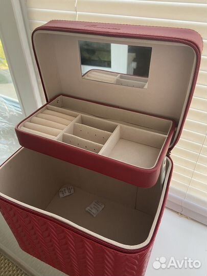 Шкатулка-кейс для украшений и косметики