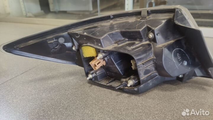 Фонарь задний в сборе (на крыле) левый GDK151150C