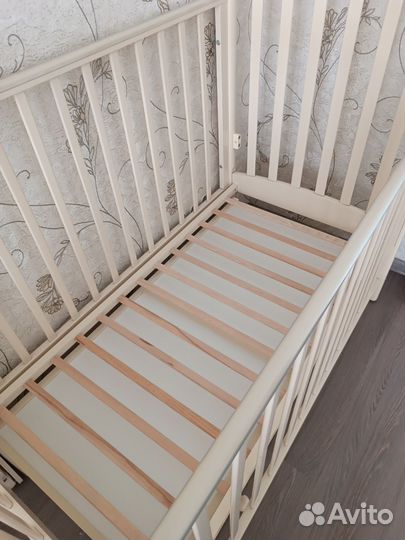 Детская кровать с маятником Гандылян