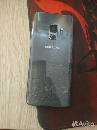 Samsung Galaxy S9, 4/64 ГБ